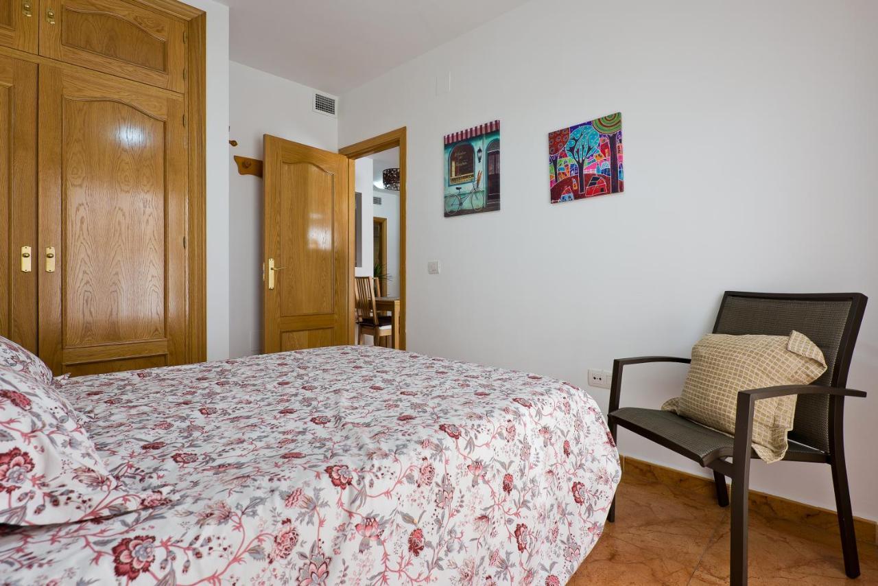 Relaxing Beach Apartment In Fuengirola Parking Extérieur photo