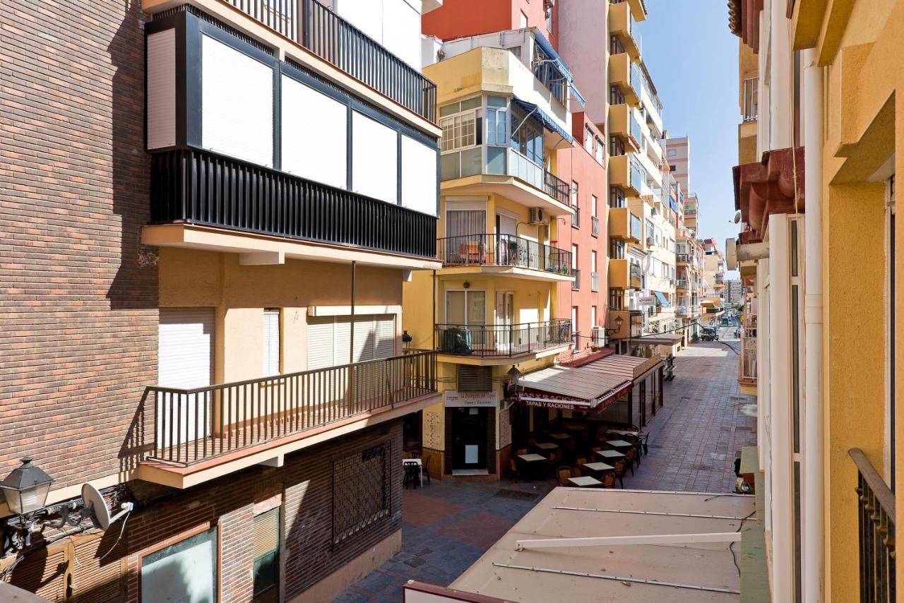 Relaxing Beach Apartment In Fuengirola Parking Extérieur photo